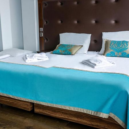 Hotel Opera Тарновске Гори Екстериор снимка