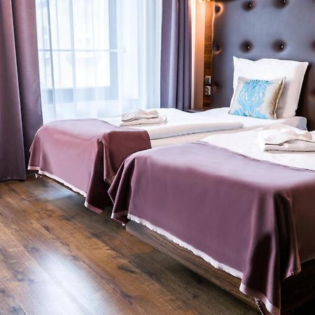 Hotel Opera Тарновске Гори Екстериор снимка
