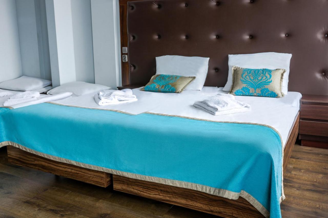 Hotel Opera Тарновске Гори Екстериор снимка