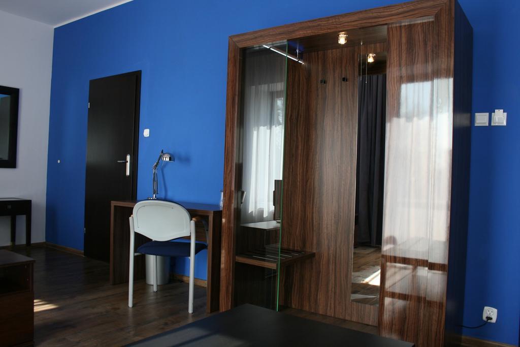 Hotel Opera Тарновске Гори Стая снимка